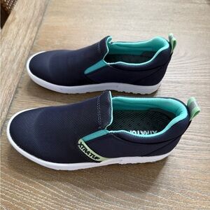 XTRATUF Women’s Slip-On Deck Shoe – Navy/Teal – Size W6.5 – New Without Tags